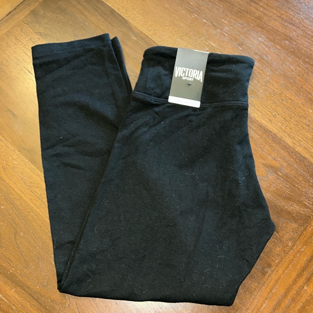 Victoria Secret Sport Black Leggings, Small/Petit, cropped NEW with tags